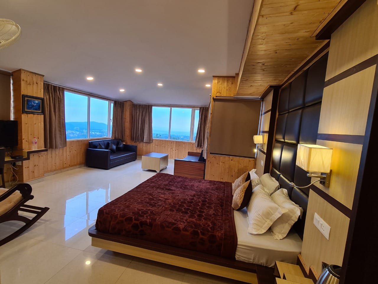 Executive Suite Rooms (1)